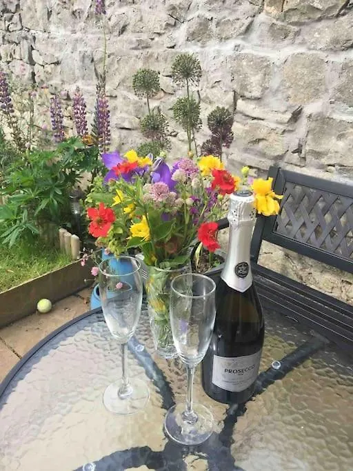 Wardie Garden Cottage Эдинбург