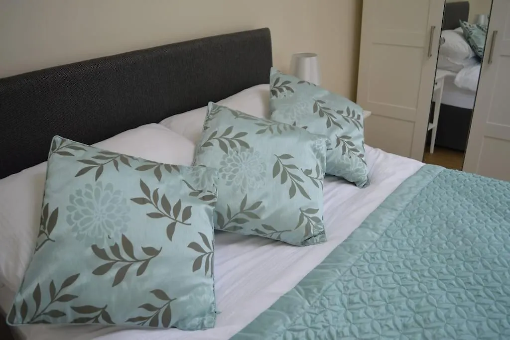 Апартаменты Wardie Garden Cottage Эдинбург