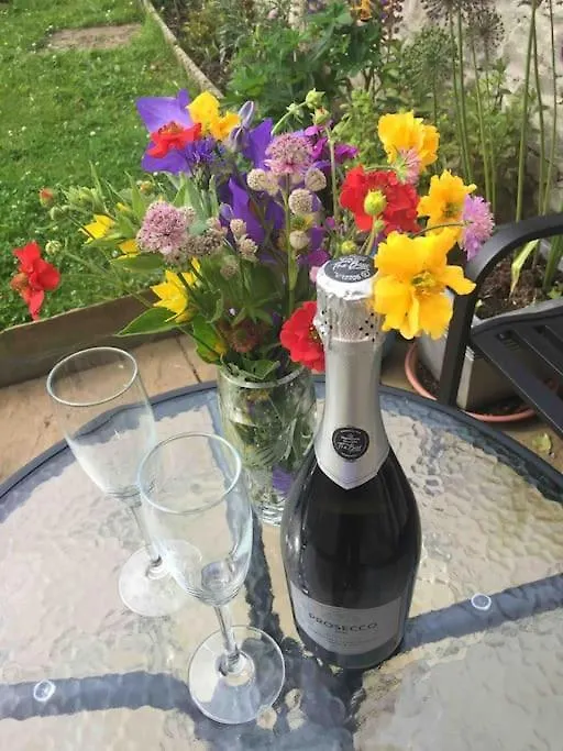 Wardie Garden Cottage エディンバラ イギリス
